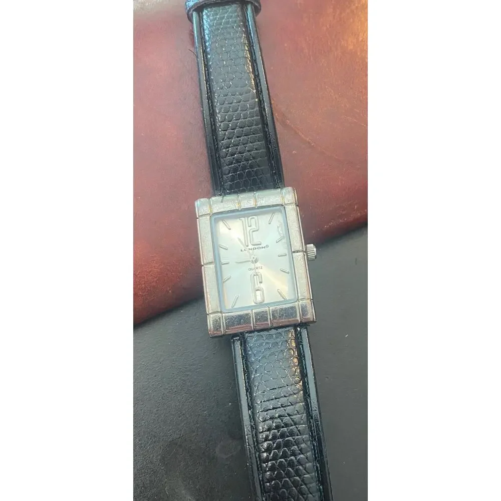 Women's 25mm Silver Tone London Quartz Watch, White Band